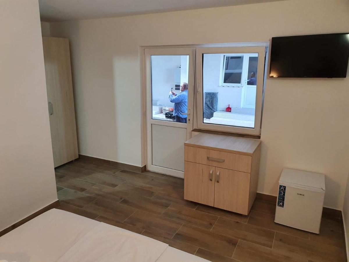 Evana House Костинещи Екстериор снимка