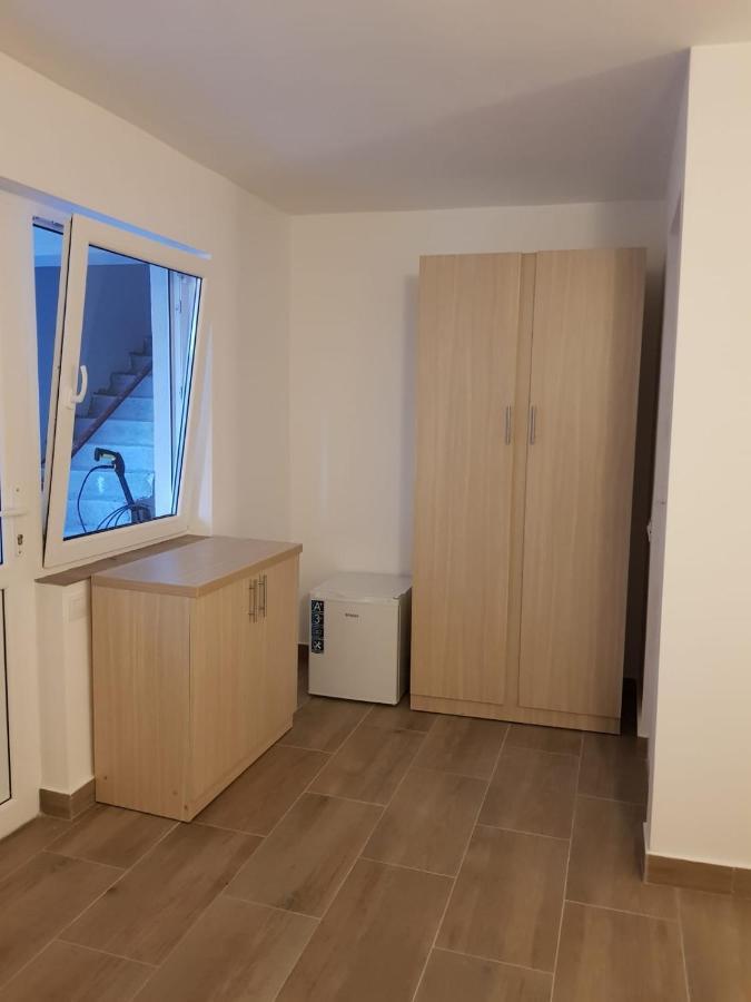 Evana House Костинещи Екстериор снимка