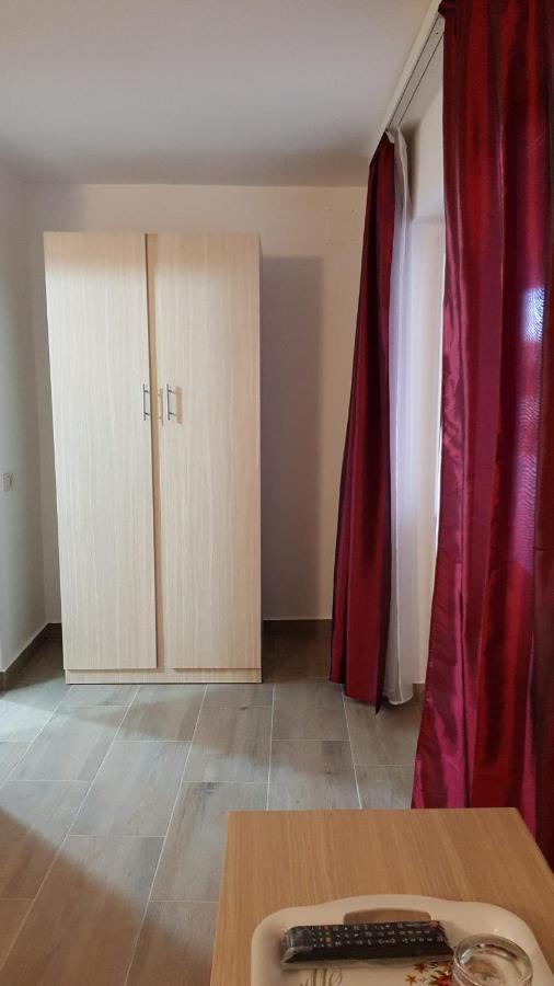Evana House Костинещи Екстериор снимка