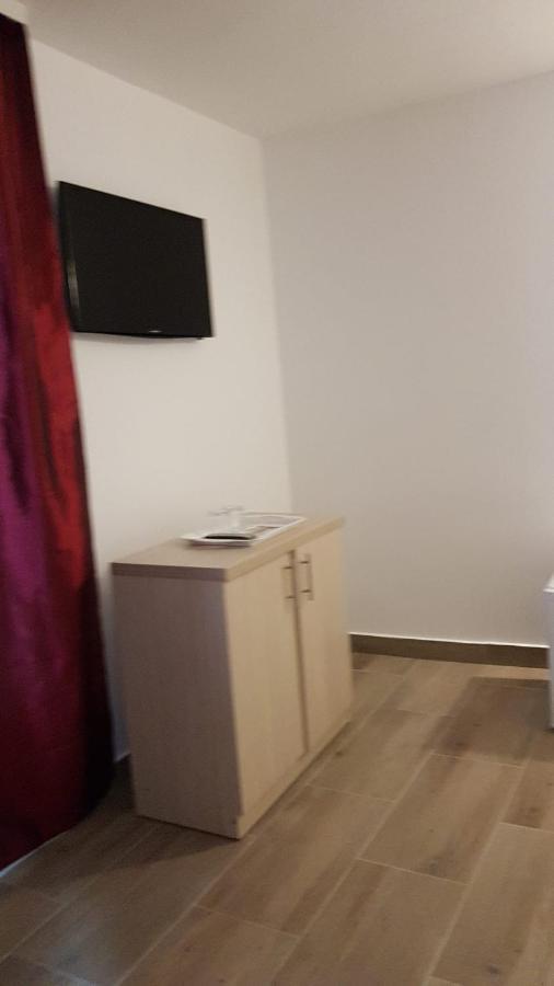 Evana House Костинещи Екстериор снимка