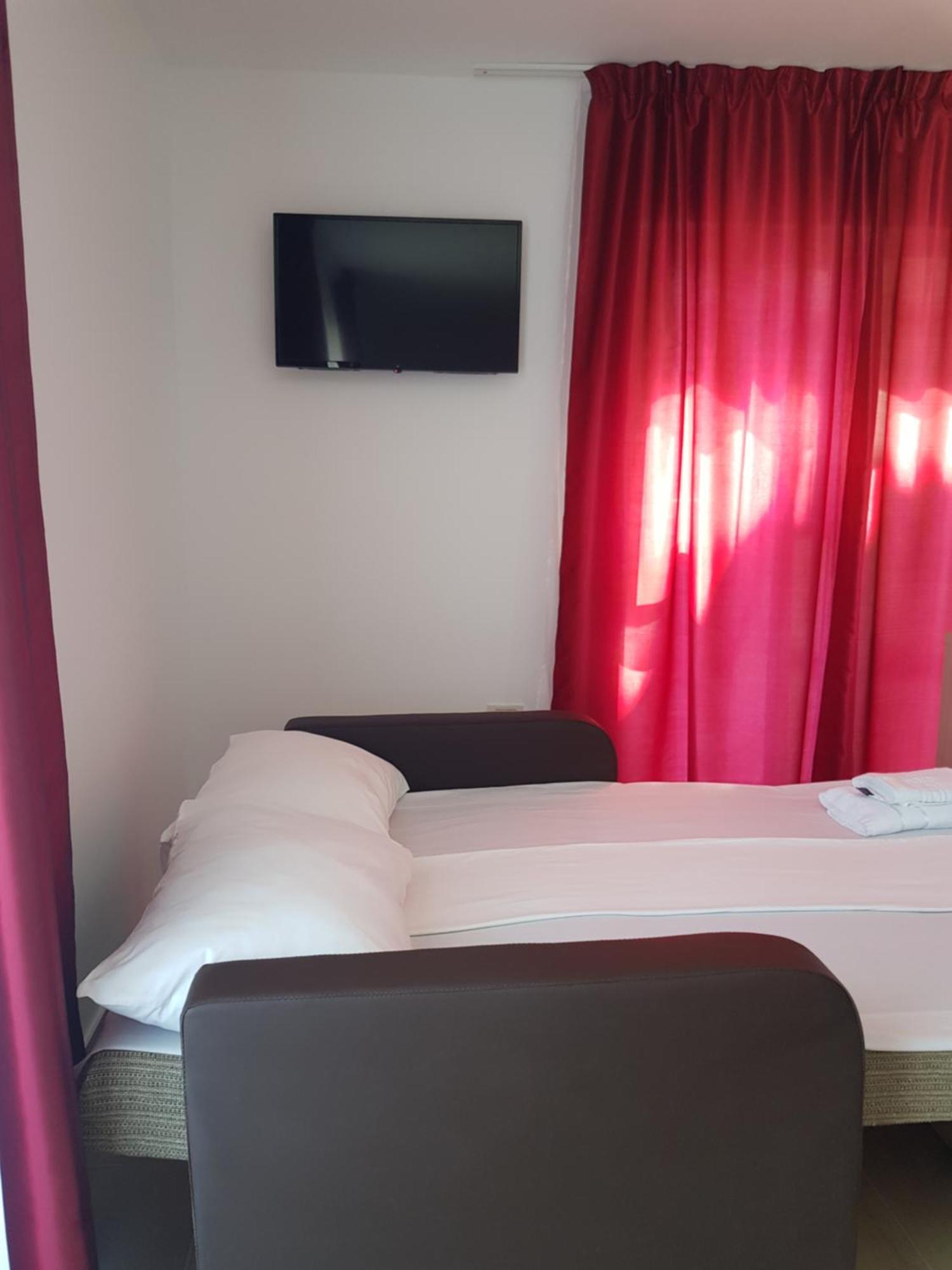 Evana House Костинещи Екстериор снимка