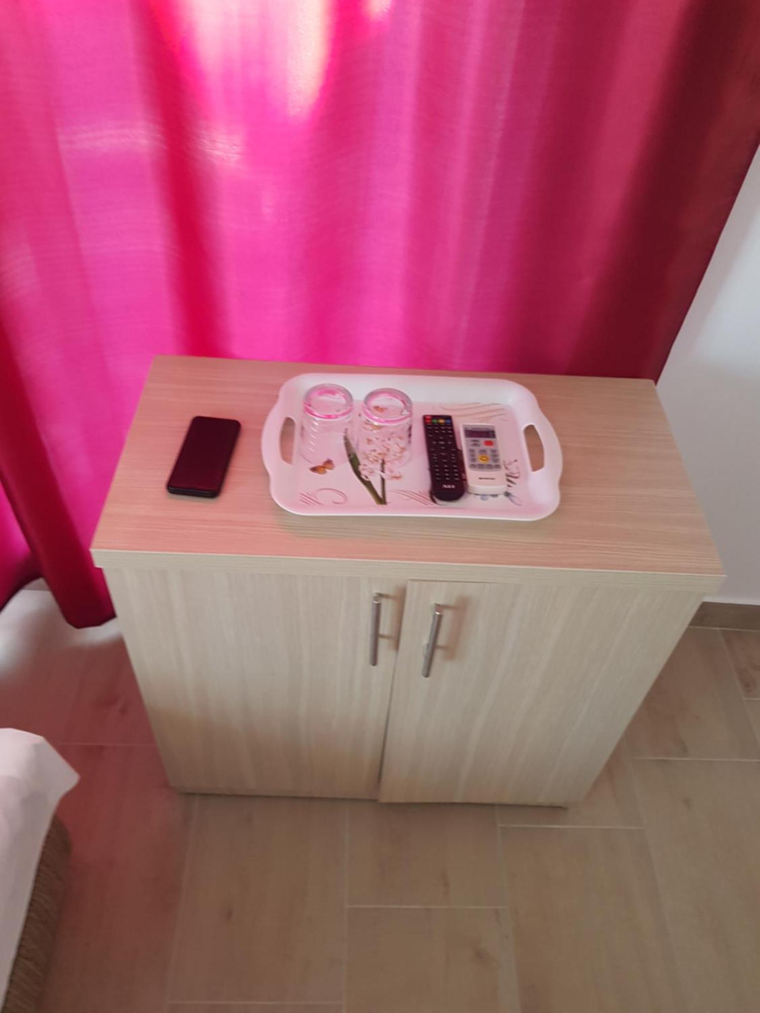 Evana House Костинещи Екстериор снимка