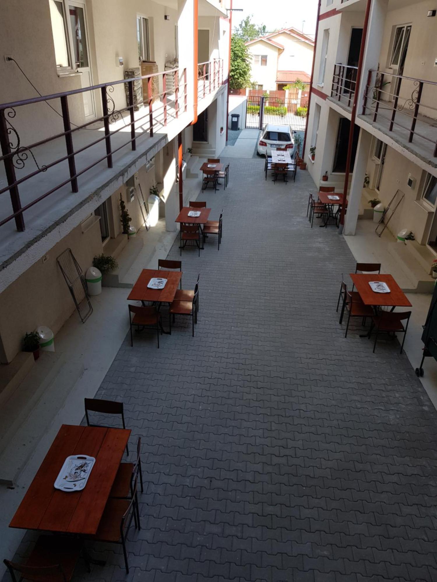 Evana House Костинещи Екстериор снимка