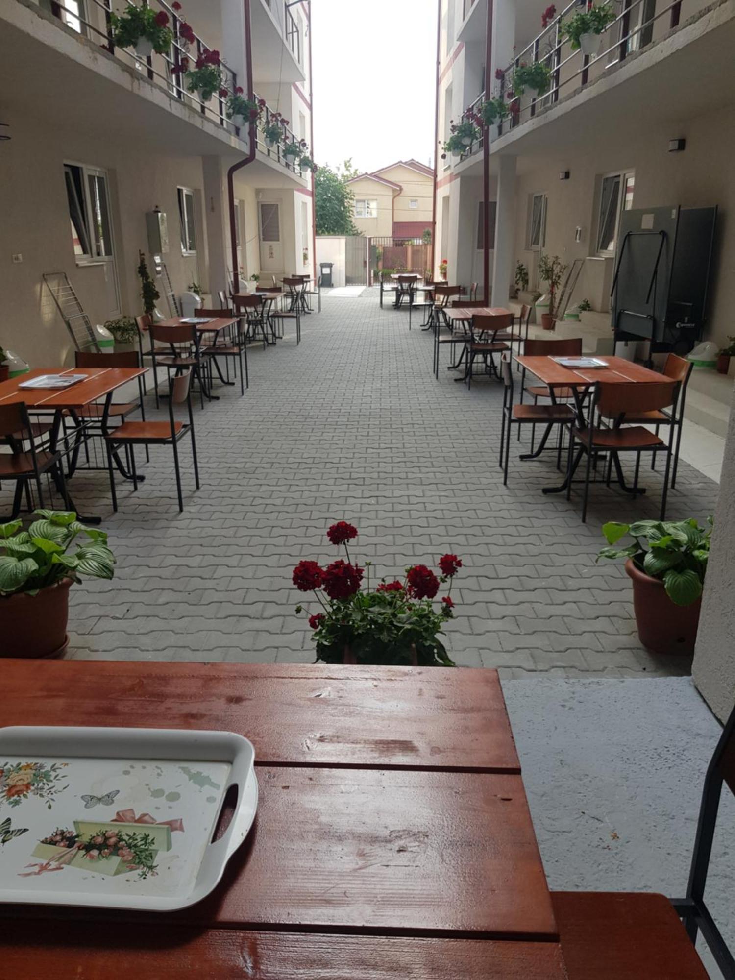 Evana House Костинещи Екстериор снимка